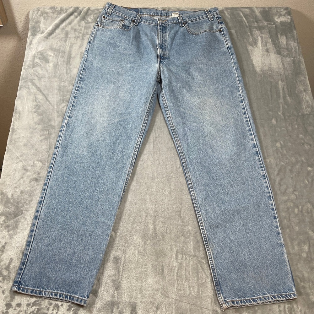 Levis Jeans Mens 40x32 Relaxed Straight Leg Light Wash Blue Denim Cotton 550